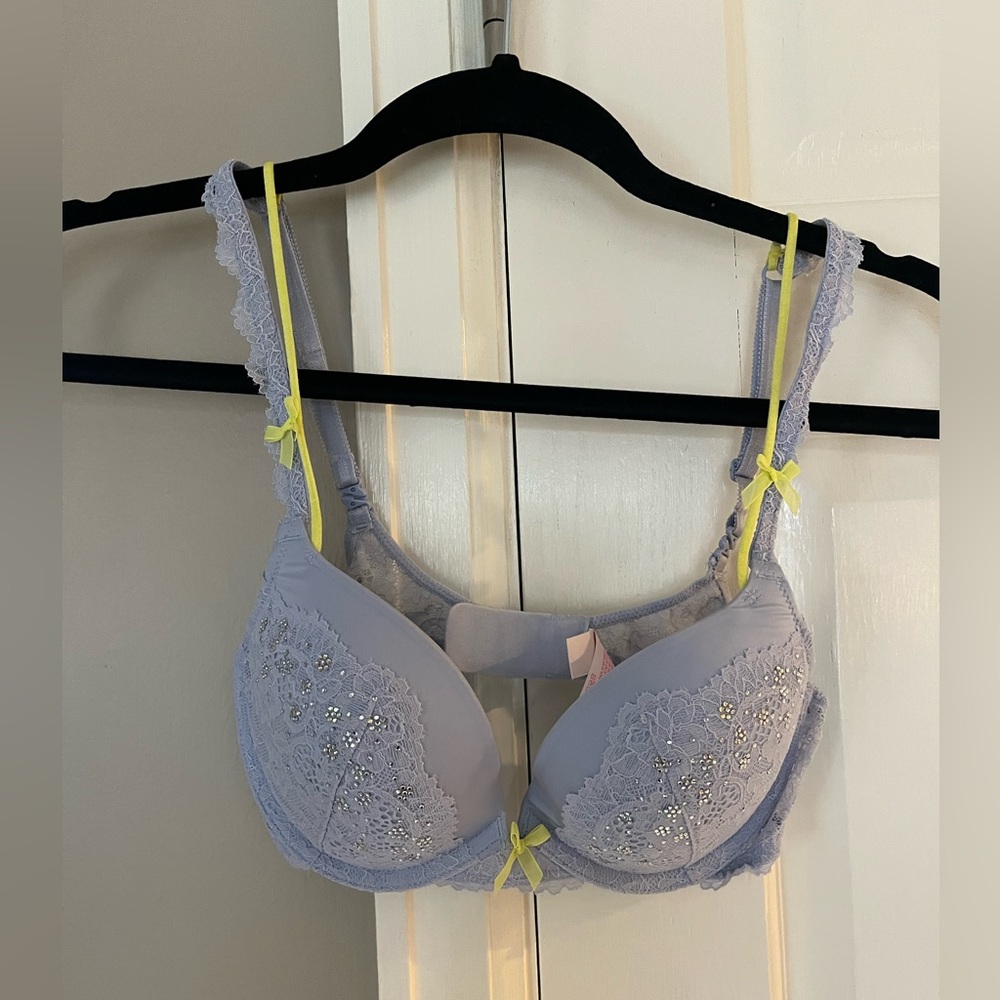32C Victoria’s Secret Dream Angels Push-up Bra